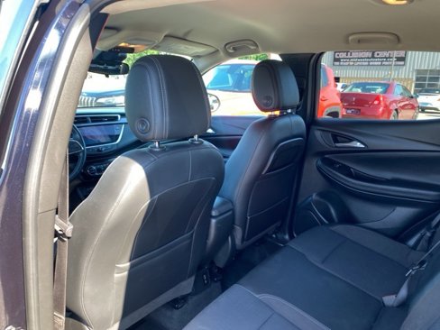 Used 2021 Buick Encore GX Select image 18
