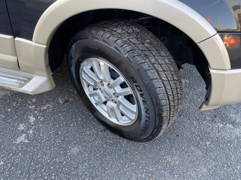 Used 2010 Ford Expedition EL Eddie Bauer image 22