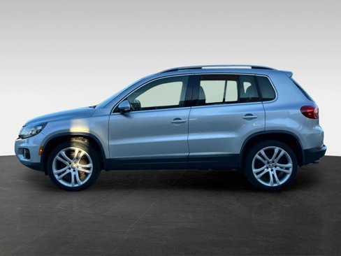 Used 2016 Volkswagen Tiguan SEL image 4