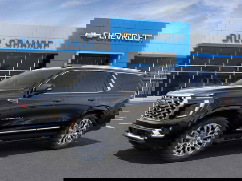 New 2025 GMC Yukon Denali w/ Denali Reserve Package image 2