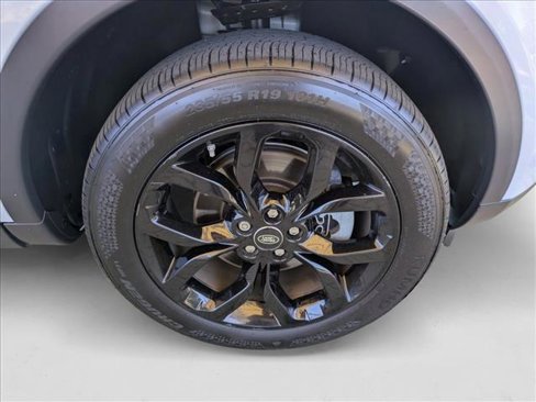 Used 2018 Land Rover Discovery Sport HSE image 23