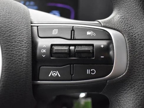 Used 2024 Kia Sportage LX image 23