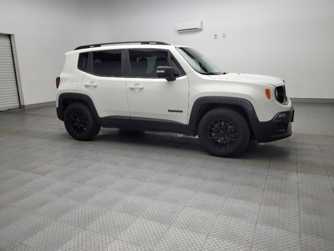 Used 2017 Jeep Renegade Altitude image 11