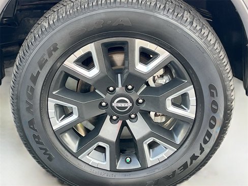 Used 2024 Nissan Titan Platinum Reserve image 31