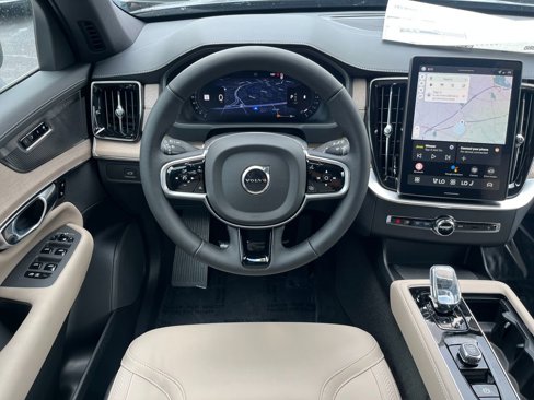 New 2026 Volvo XC90 B6 Plus w/ Protection Package Premier image 17