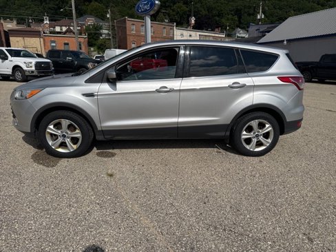 Used 2015 Ford Escape SE image 2