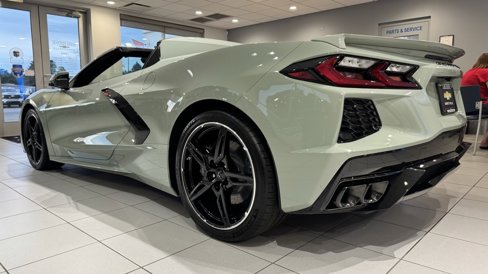 Used 2024 Chevrolet Corvette Stingray Preferred Conv w/ Stealth Interior Trim Package image 4