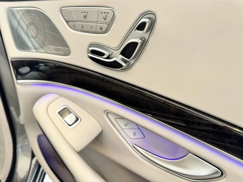 Used 2015 Mercedes-Benz S 550 Sedan image 31