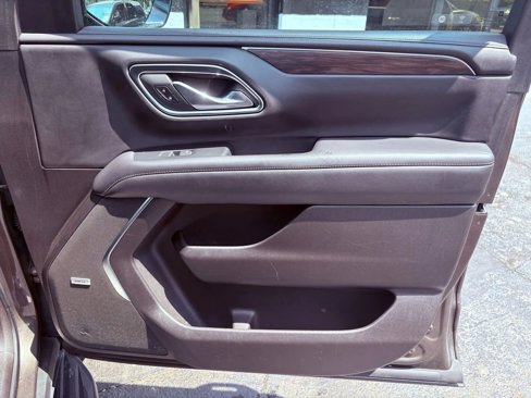Used 2021 Chevrolet Suburban LT w/ Rear Media and Nav Package image 23