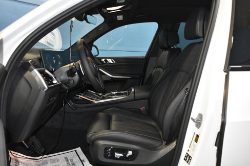 New 2026 BMW X7 M60i image 7