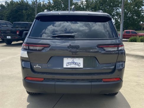 New 2025 Jeep Grand Cherokee L Altitude image 36