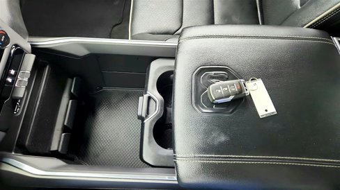 Used 2024 RAM 1500 Laramie image 25