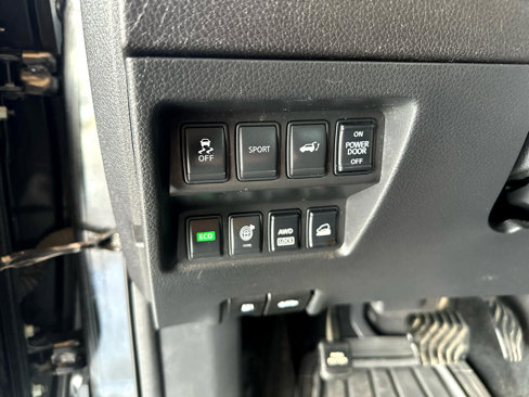 Used 2016 Nissan Rogue SL image 29