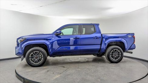 Used 2024 Toyota Tacoma TRD Sport image 3
