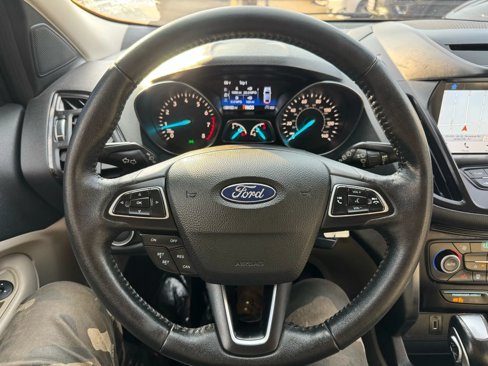 Used 2018 Ford Escape SEL image 25