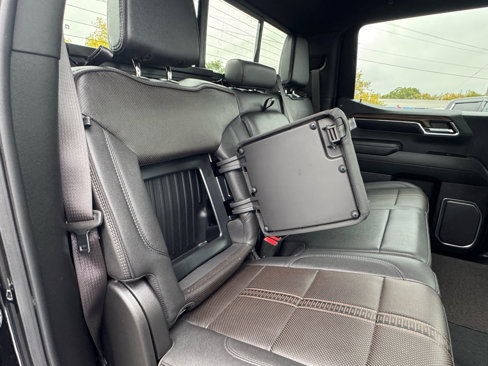 Used 2024 Chevrolet Silverado 1500 High Country image 18
