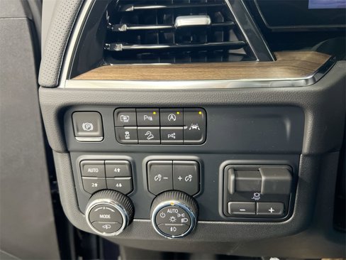 New 2026 Chevrolet Tahoe High Country image 18
