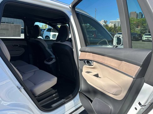 New 2026 Volvo XC90 B6 Plus w/ Protection Package Premier image 13