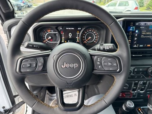 Used 2024 Jeep Wrangler Willys image 12