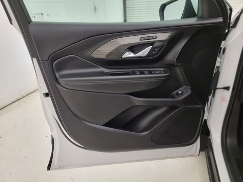 Used 2024 GMC Terrain SLT image 26
