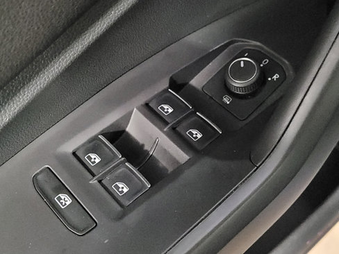 Used 2024 Volkswagen Jetta SE image 27