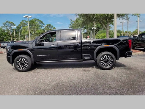 New 2025 GMC Sierra 3500 Denali Ultimate image 14