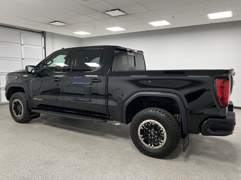 Used 2024 GMC Sierra 1500 AT4X image 9
