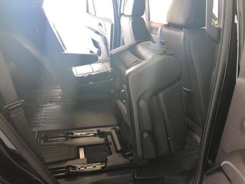 New 2025 GMC Yukon Denali w/ Sun & Power Step Package image 17