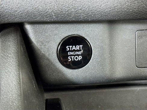Used 2024 Nissan Rogue SV image 33