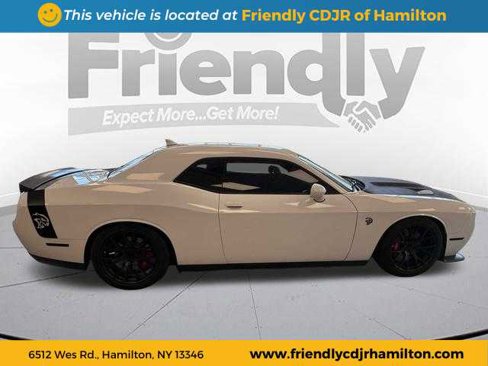 Used 2016 Dodge Challenger SRT Hellcat image 8