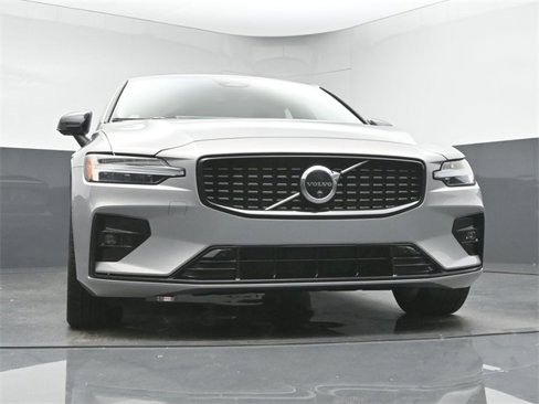 Used 2025 Volvo S60 B5 Plus w/ Protection Package Premier image 35