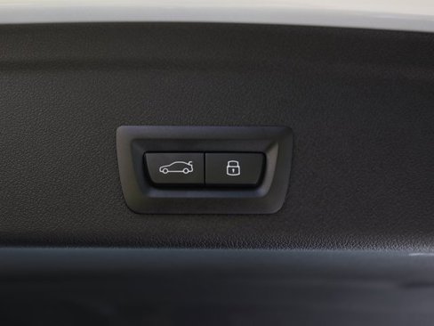 New 2026 BMW X6 xDrive40i image 32