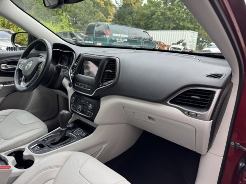 Used 2020 Jeep Cherokee Latitude Lux w/ Quick Order Package 26H Lux image 29