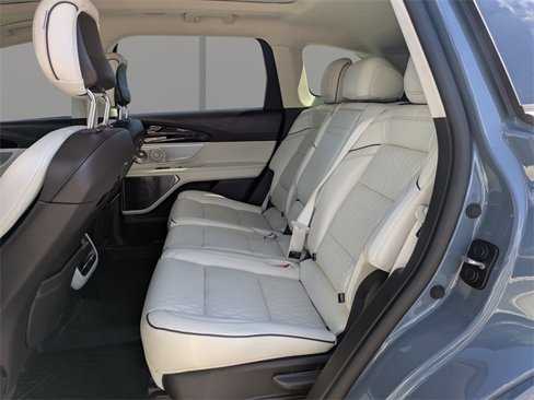 Used 2025 Lincoln Nautilus Black Label image 15