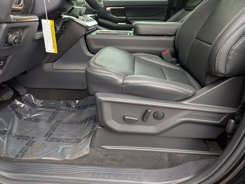 New 2025 Ford Expedition Max Platinum w/ Stealth Appearance Package image 12