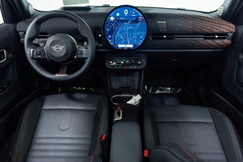 Certified 2025 MINI Cooper S image 23