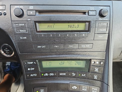 Used 2011 Toyota Prius Five image 28