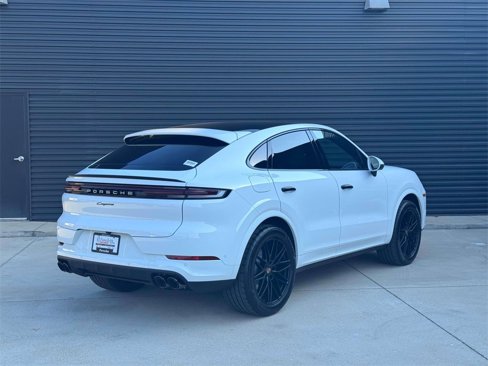 New 2026 Porsche Cayenne Coupe image 8