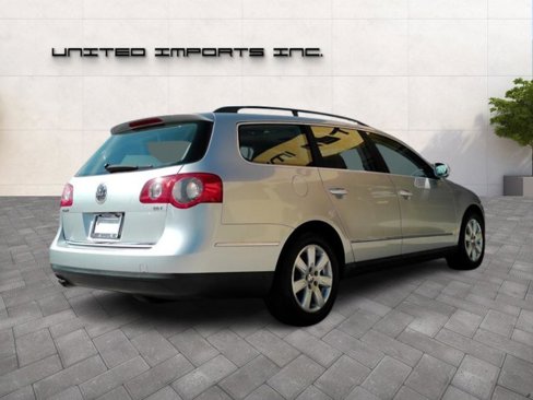 Used 2007 Volkswagen Passat 2.0T image 5