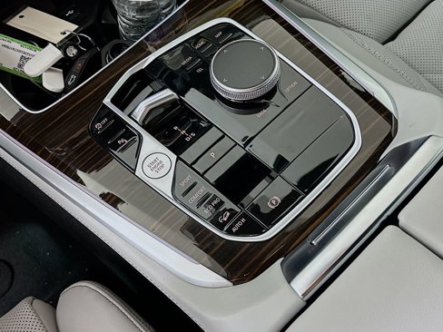 New 2026 BMW X5 xDrive40i w/ M Sport Package image 22