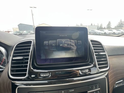 Used 2017 Mercedes-Benz GLS 450 4MATIC image 13
