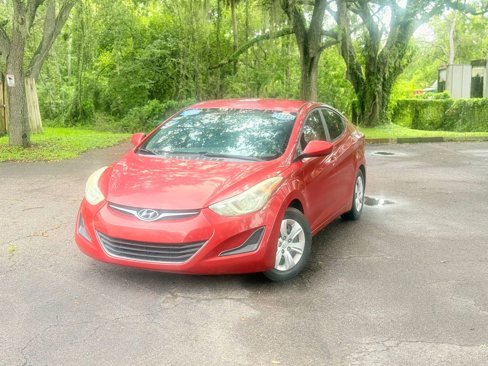 Used 2016 Hyundai Elantra SE image 1