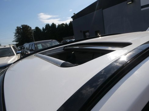 Used 2019 Toyota RAV4 XLE Premium image 11
