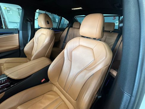 Used 2022 BMW 530i xDrive w/ Executive Package image 23