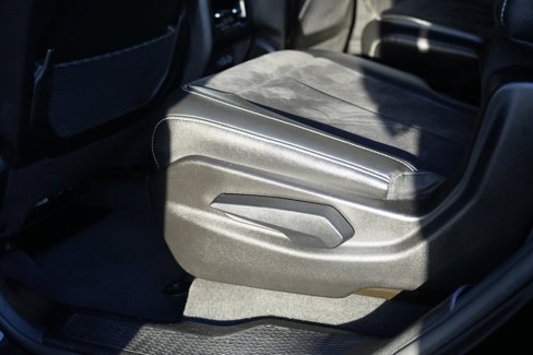 Used 2023 Jeep Grand Cherokee L Laredo image 32