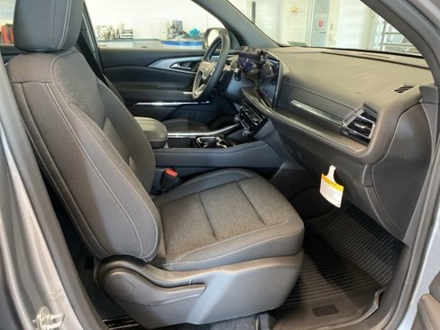 New 2026 Chevrolet Traverse LT w/ Driver Confidence Package image 32