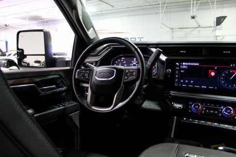 Used 2024 GMC Sierra 2500 Denali w/ Technology Package image 12