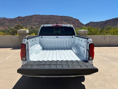 New 2025 Chevrolet Colorado LT image 8