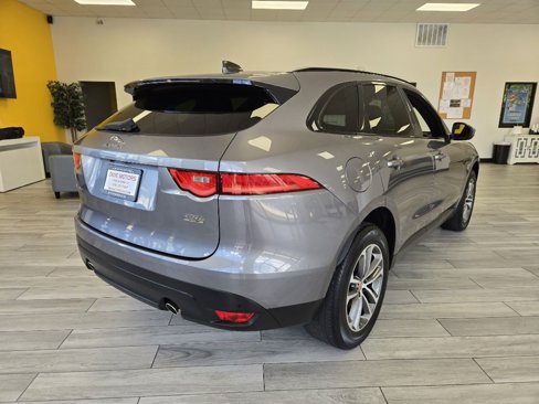 Used 2020 Jaguar F-PACE Premium image 7