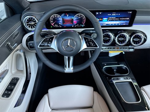 New 2025 Mercedes-Benz CLA 250 4MATIC image 15